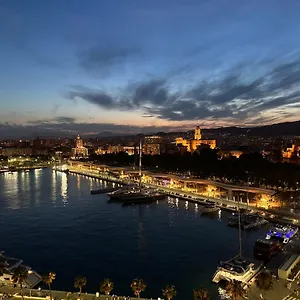 luxury-beach-port-apartment.es-andalucia.com/